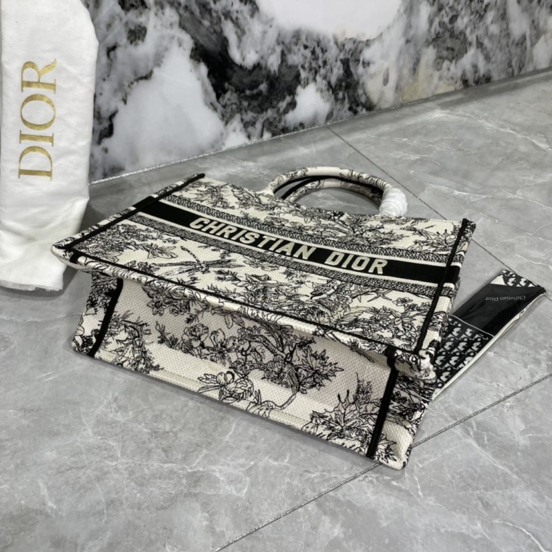 Dior Shopping Bags